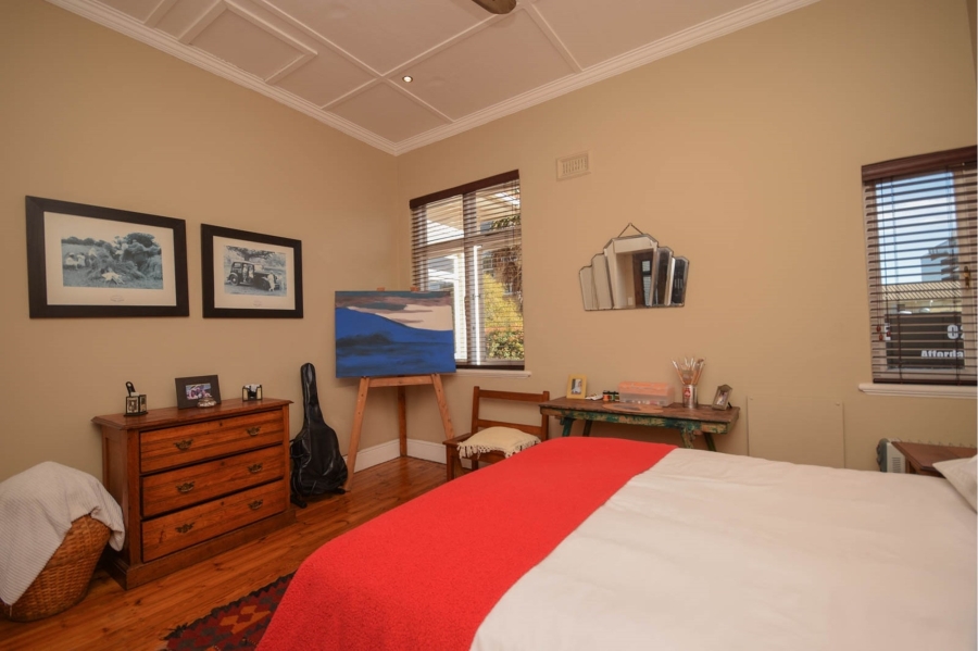 2 Bedroom Property for Sale in Sea Point Western Cape